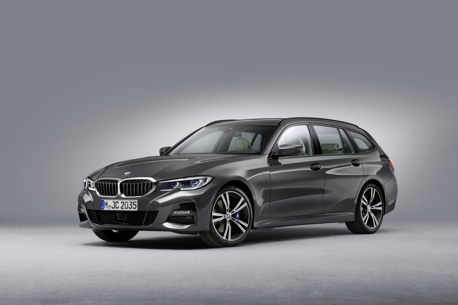 BMW Série 3 Touring — vue 3/4